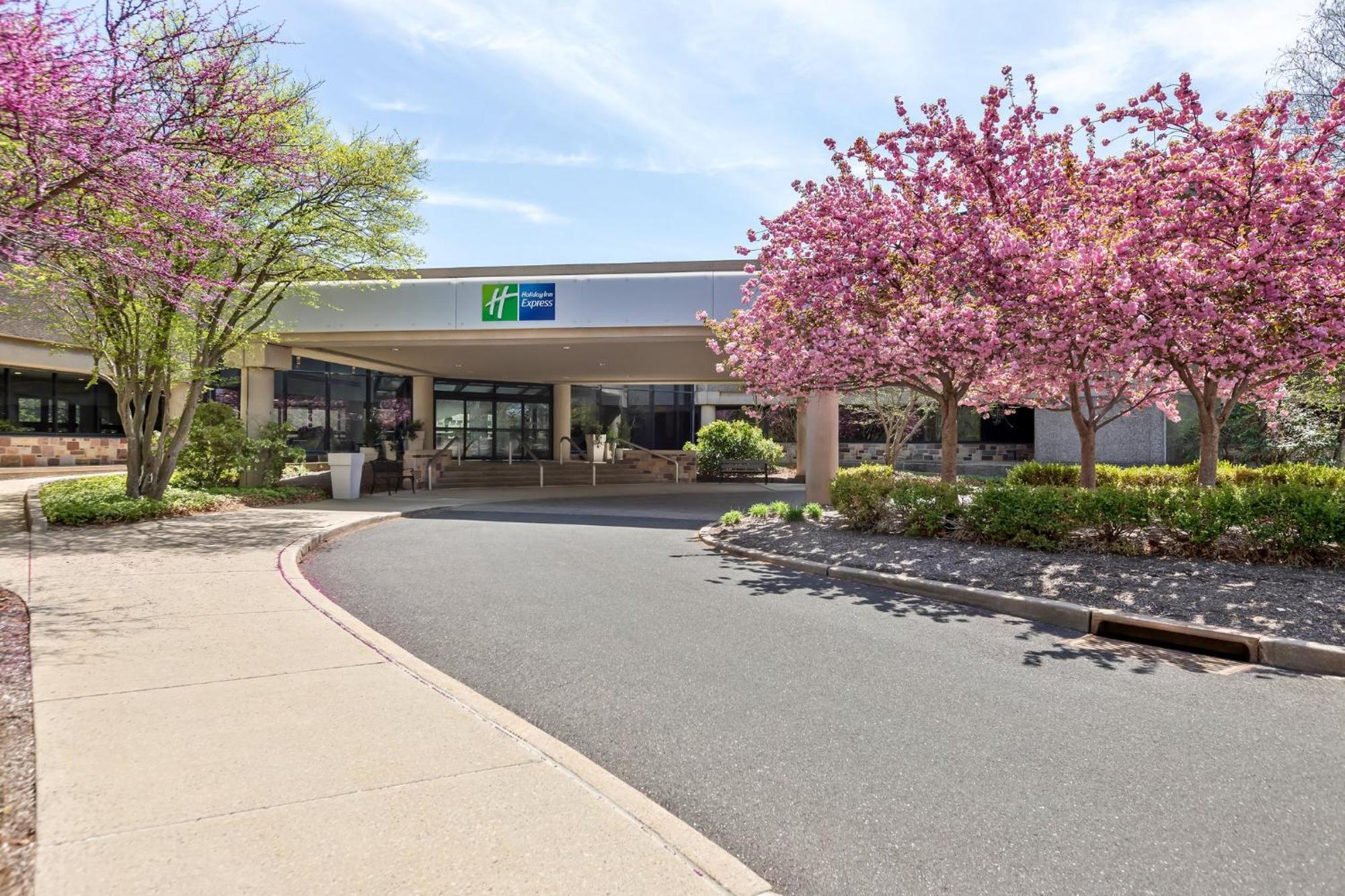 Holiday Inn Express Princeton Southeast By Ihg Plainsboro Exterior foto